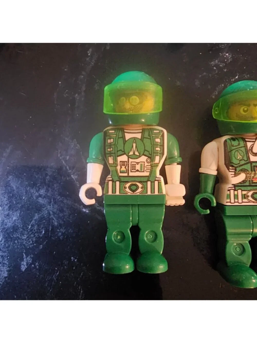 LEGO 1992 Space Police II Minifigure Pair With Green Helmets & Detailed Torso Pr